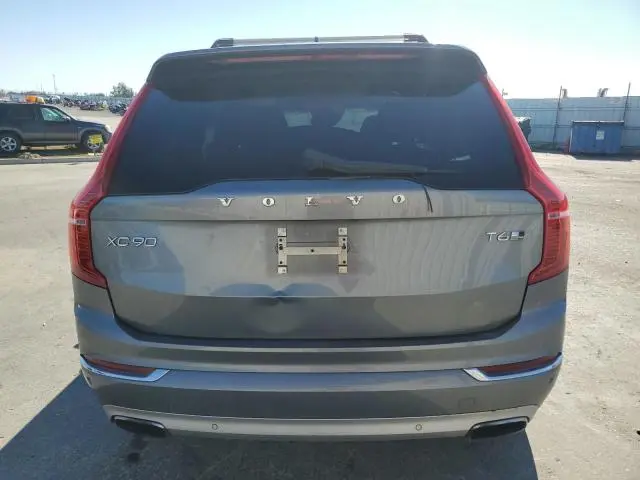 2017 VOLVO XC90 T6  