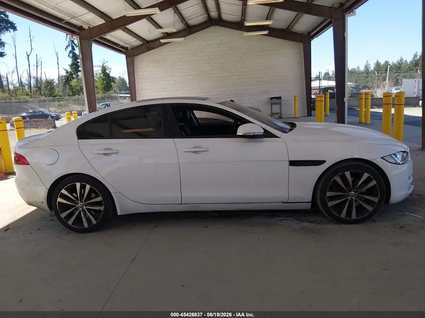 2017 JAGUAR XE 25T PRESTIGE