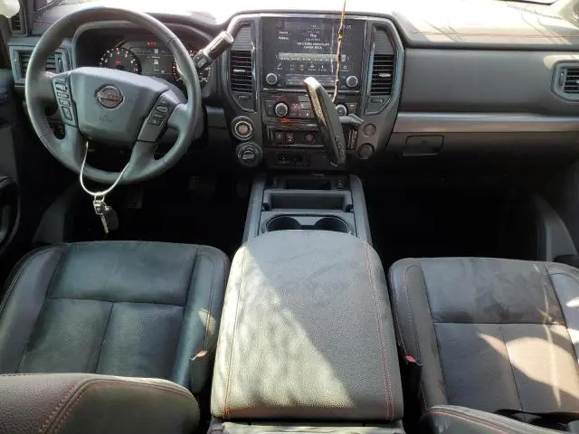 2024 NISSAN TITAN PRO-4X  