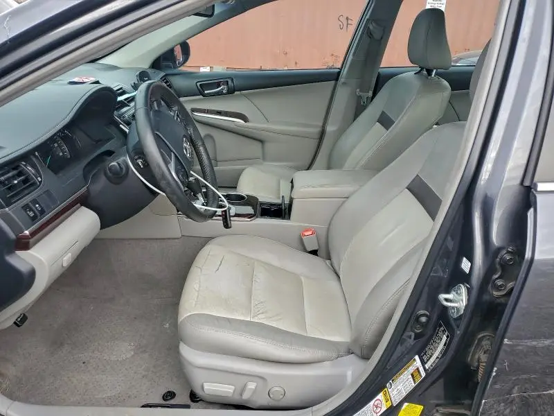 2012 TOYOTA CAMRY SE  