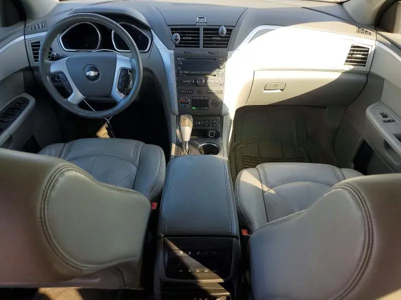 2010 CHEVROLET TRAVERSE LT  
