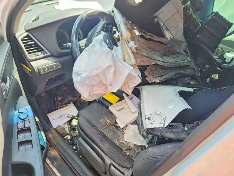2018 HYUNDAI TUCSON SE  