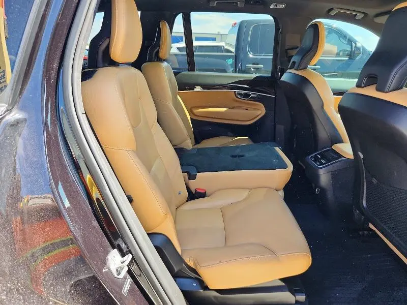 2019 VOLVO XC90 T6 MOMENTUM  