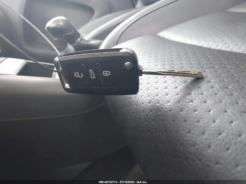 2013 VOLKSWAGEN TIGUAN SE