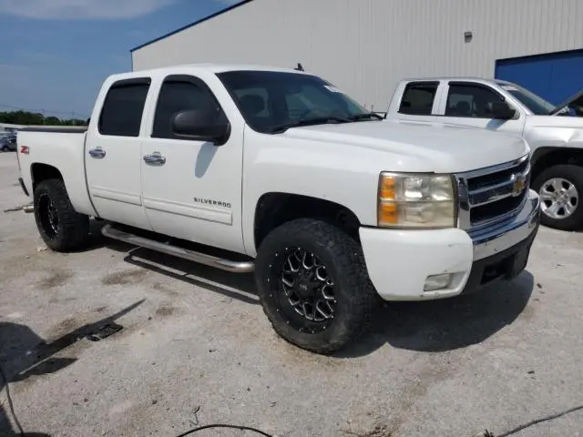 2011 CHEVROLET SILVERADO K1500 LT  