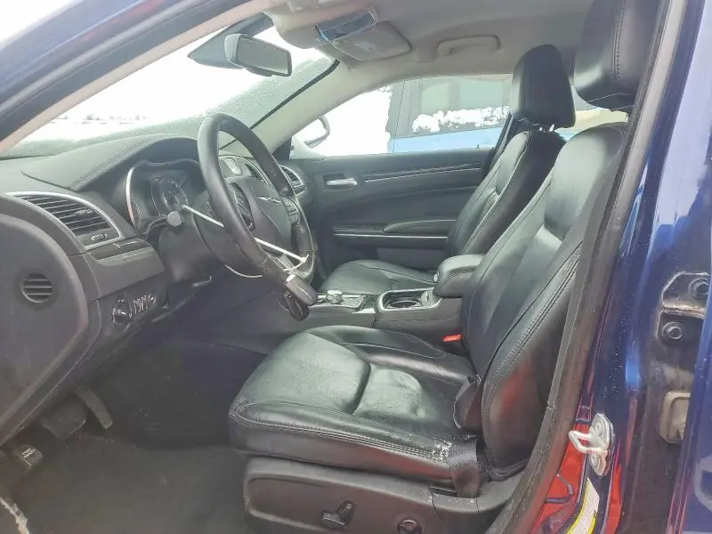 2016 CHRYSLER 300 LIMITED  