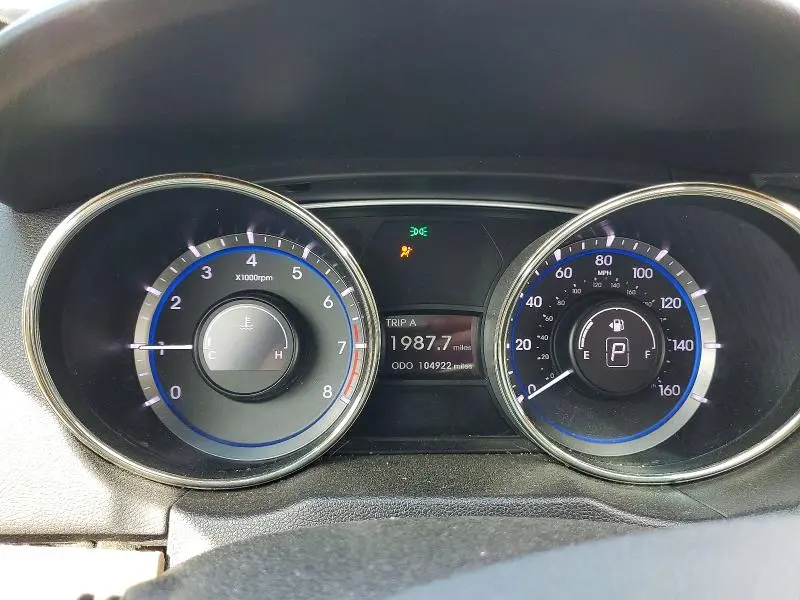 2012 HYUNDAI SONATA GLS  