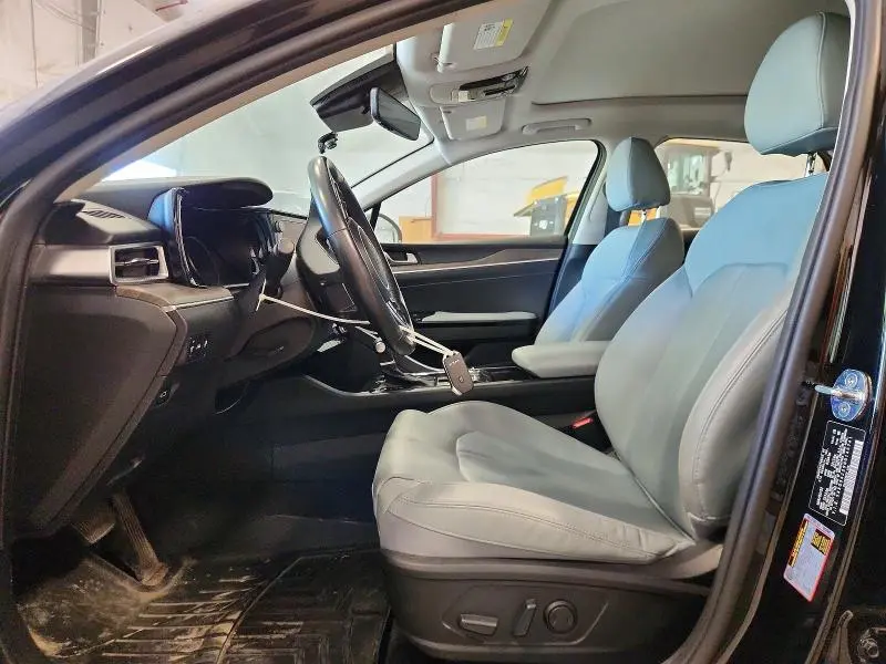 2022 KIA K5 EX  