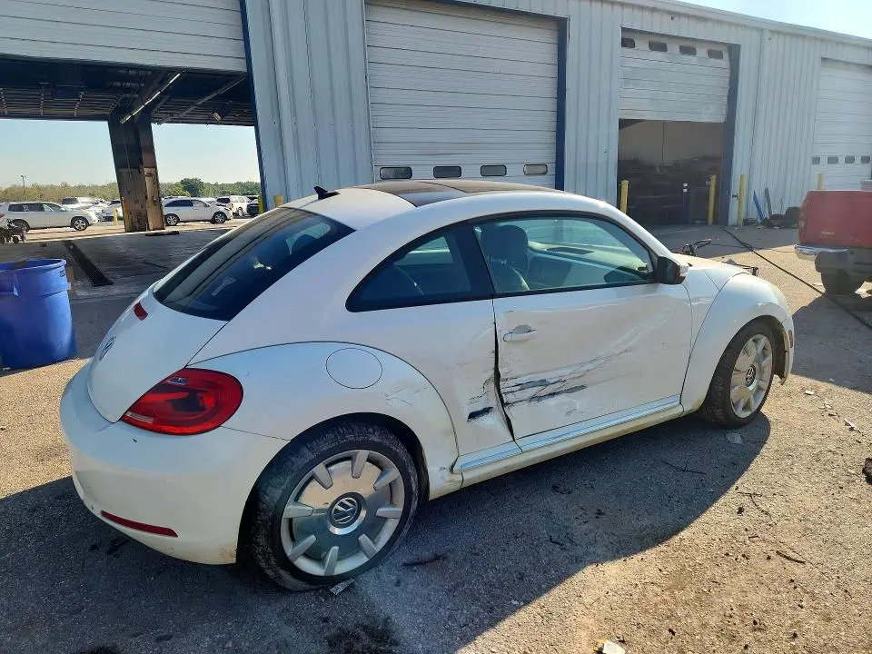 2012 VOLKSWAGEN BEETLE   