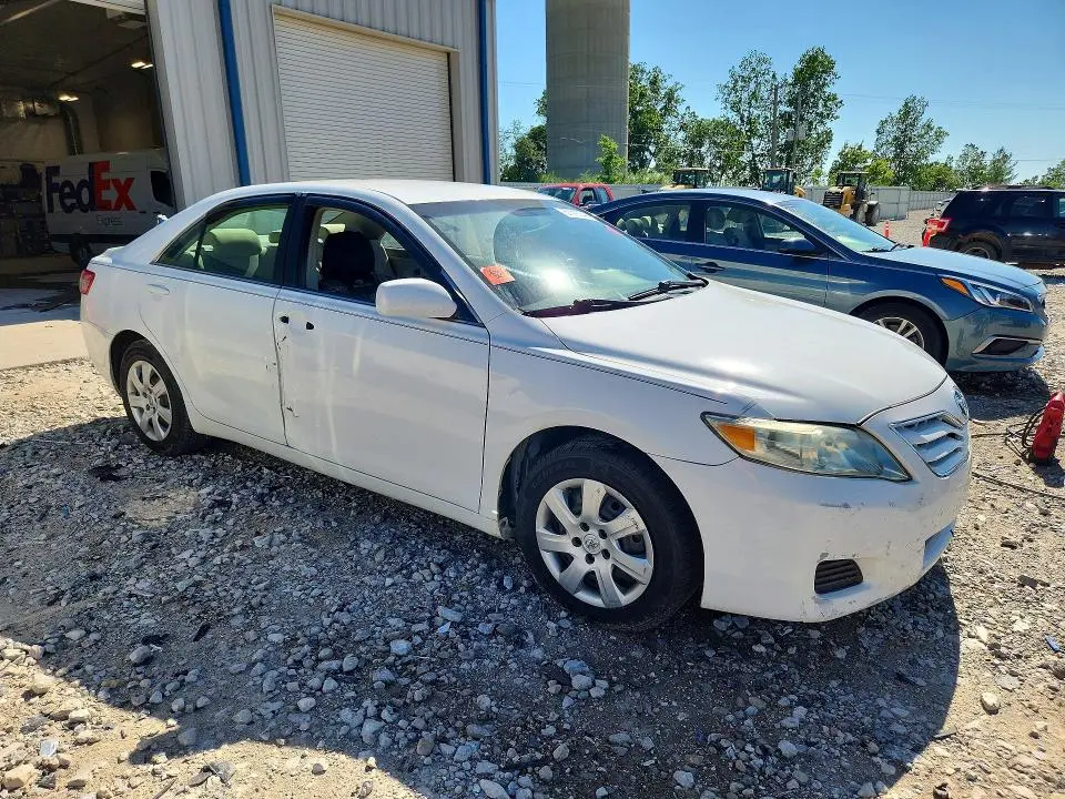 2011 TOYOTA CAMRY LE  