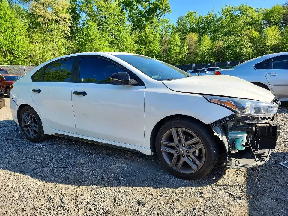 2021 KIA FORTE GT LINE  