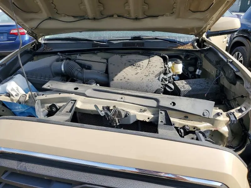 2020 TOYOTA TACOMA SR5 V6  