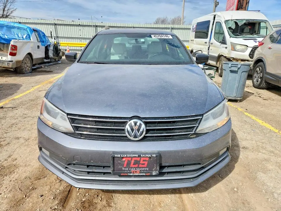 2016 VOLKSWAGEN JETTA SPORT  