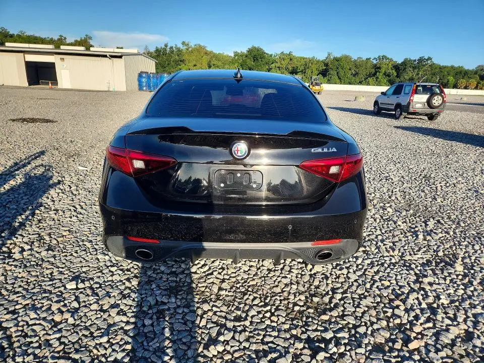 2017 ALFA ROMEO GIULIA   