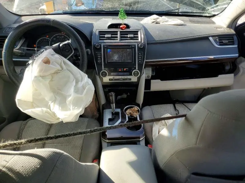 2012 TOYOTA CAMRY XLE  