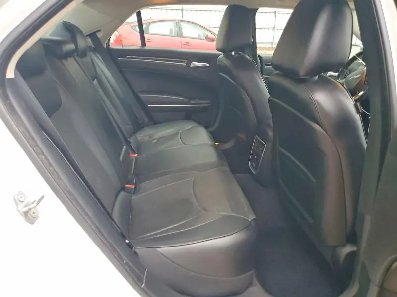 2015 CHRYSLER 300C   