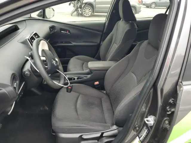 2017 TOYOTA PRIUS   