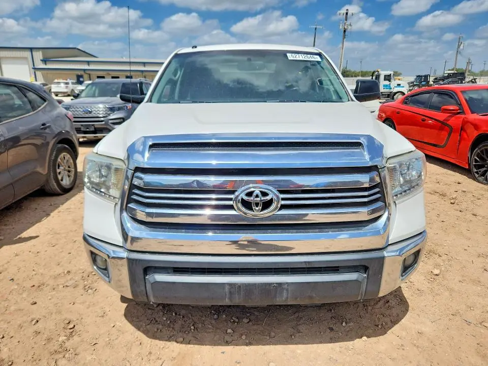 2016 TOYOTA TUNDRA CREWMAX SR5  