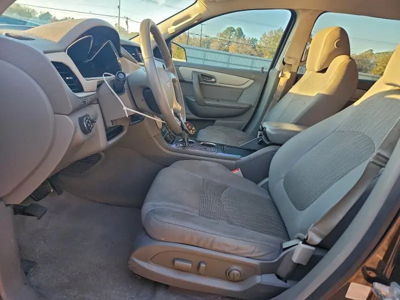 2017 CHEVROLET TRAVERSE LT  