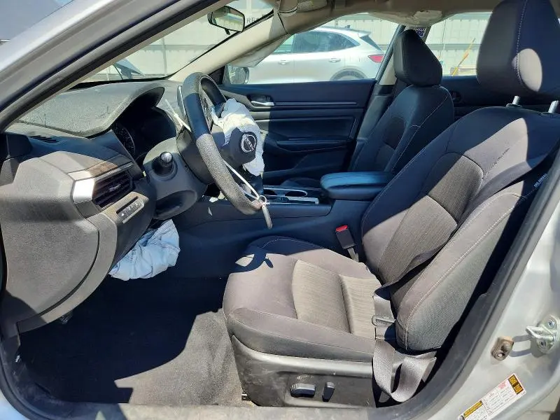 2024 NISSAN ALTIMA SV  