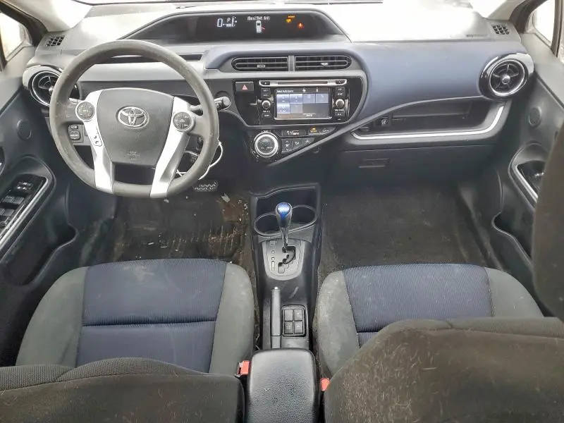 2016 TOYOTA PRIUS C   