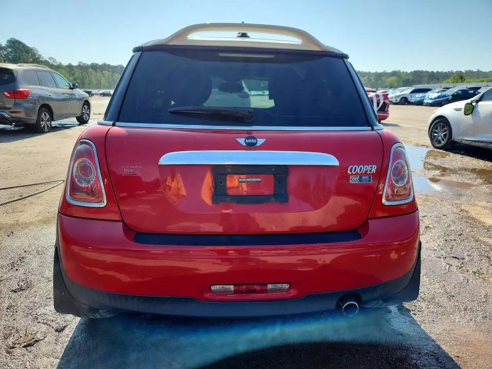 2012 MINI COOPER   