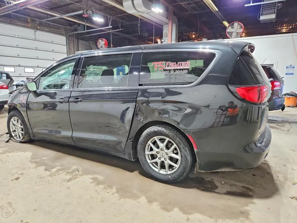 2022 CHRYSLER VOYAGER LX  