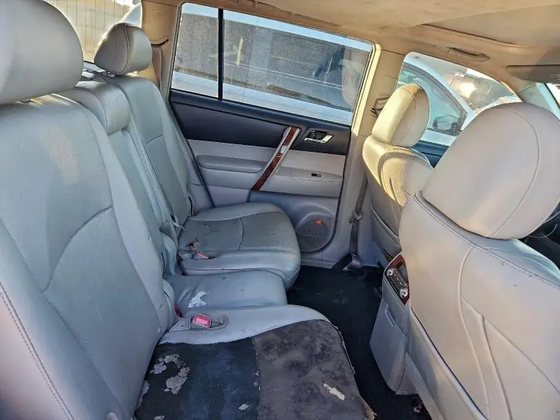 2013 TOYOTA HIGHLANDER LIMITED  