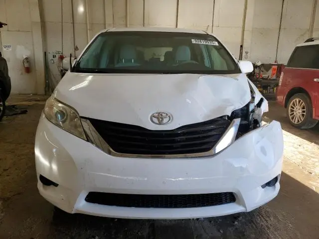 2012 TOYOTA SIENNA LE  