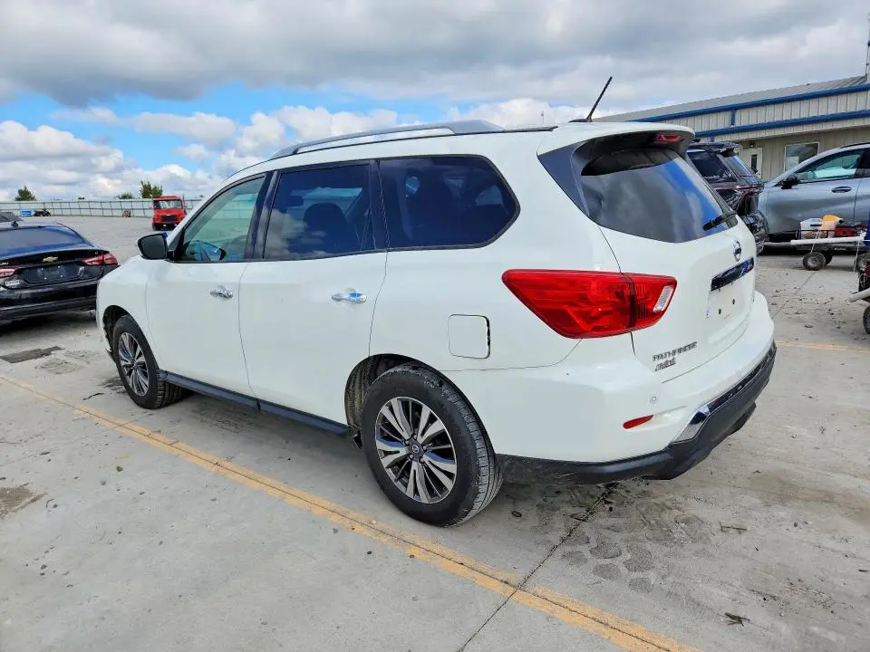 2018 NISSAN PATHFINDER SV  