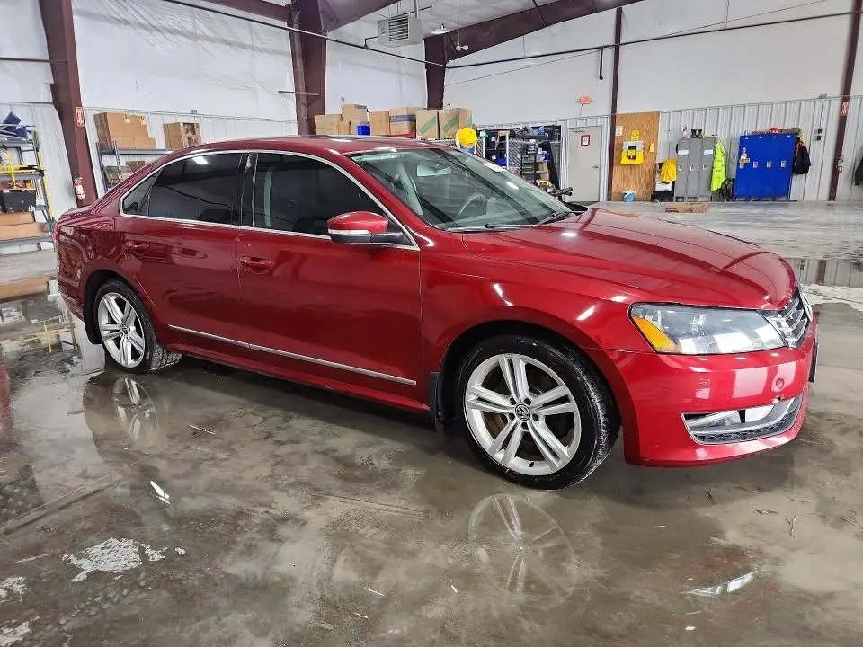 2015 VOLKSWAGEN PASSAT SE  