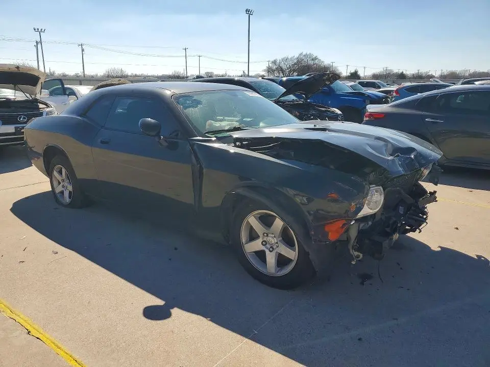 2010 DODGE CHALLENGER SE  