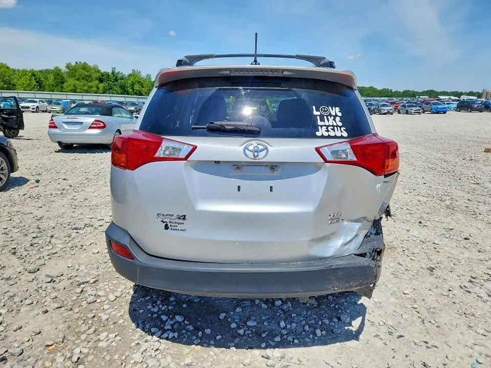 2014 TOYOTA RAV4 XLE  