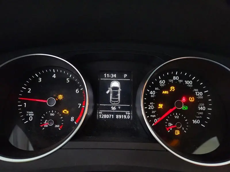 2017 VOLKSWAGEN JETTA SE  