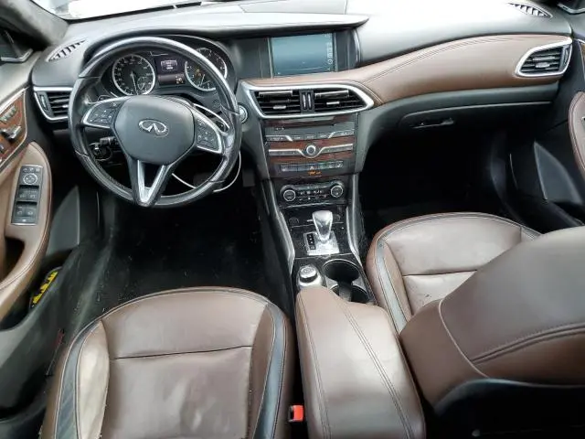 2017 INFINITI QX30 BASE  