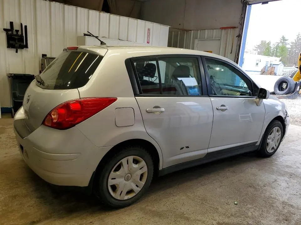 2011 NISSAN VERSA 1.8 S  
