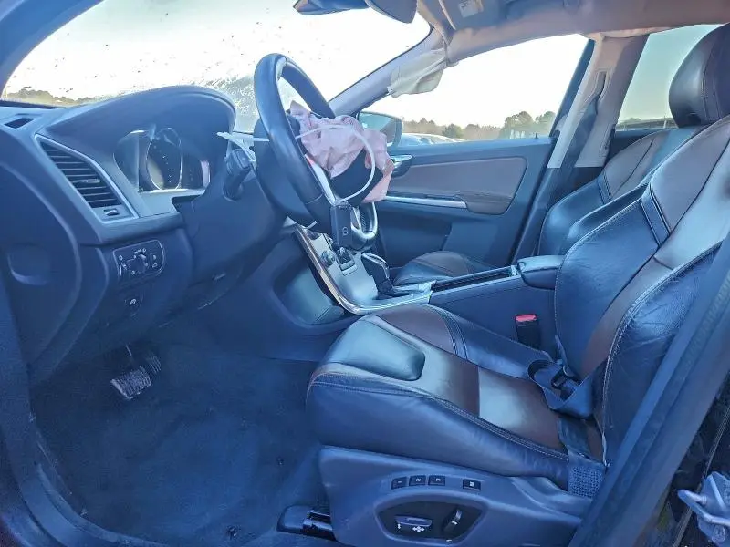 2017 VOLVO XC60 T5 DYNAMIC  