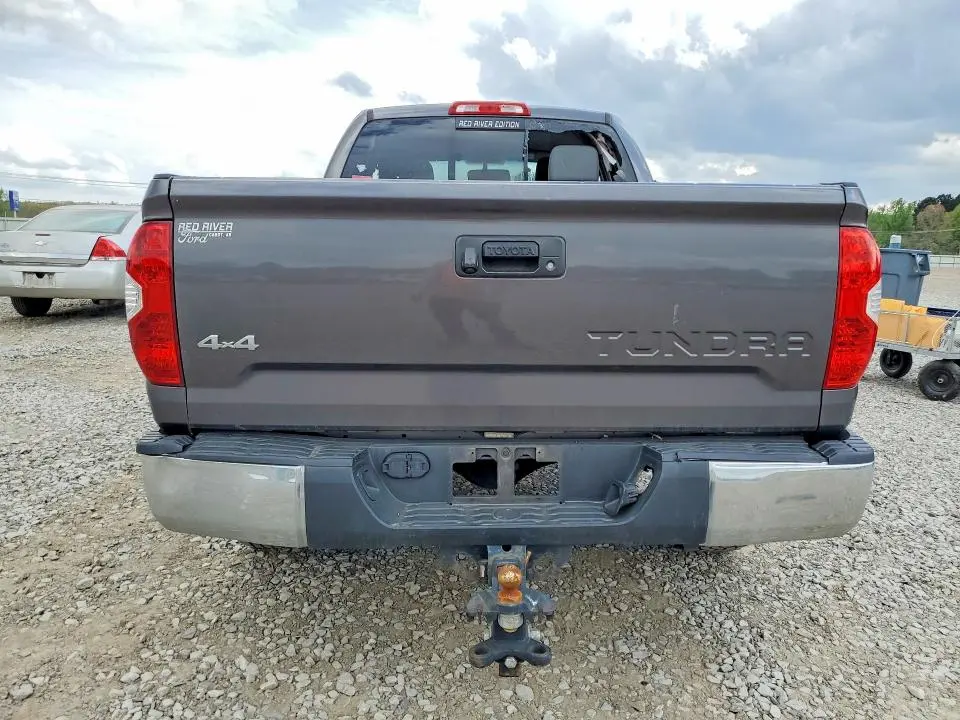 2016 TOYOTA TUNDRA SR5  