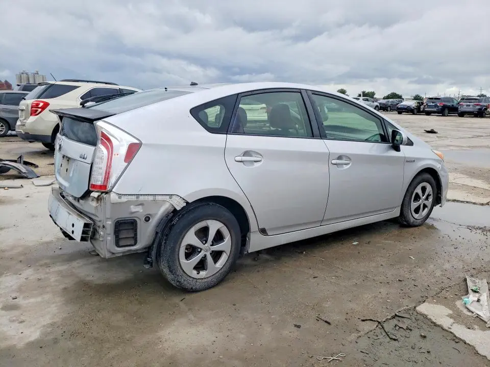 2014 TOYOTA PRIUS TWO  