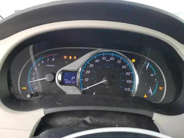 2011 TOYOTA SIENNA XLE  