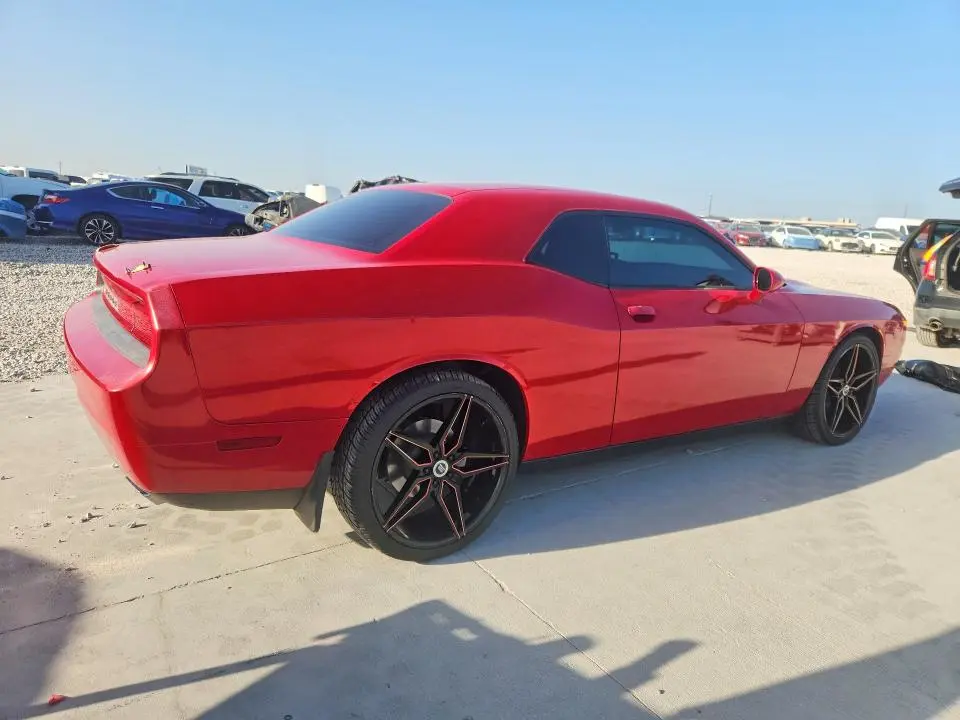 2012 DODGE CHALLENGER SXT  
