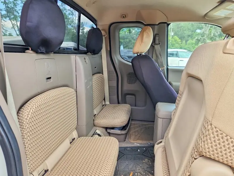 2014 NISSAN FRONTIER SV  
