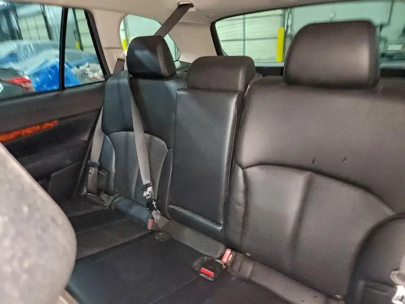 2010 SUBARU OUTBACK 2.5I LIMITED  