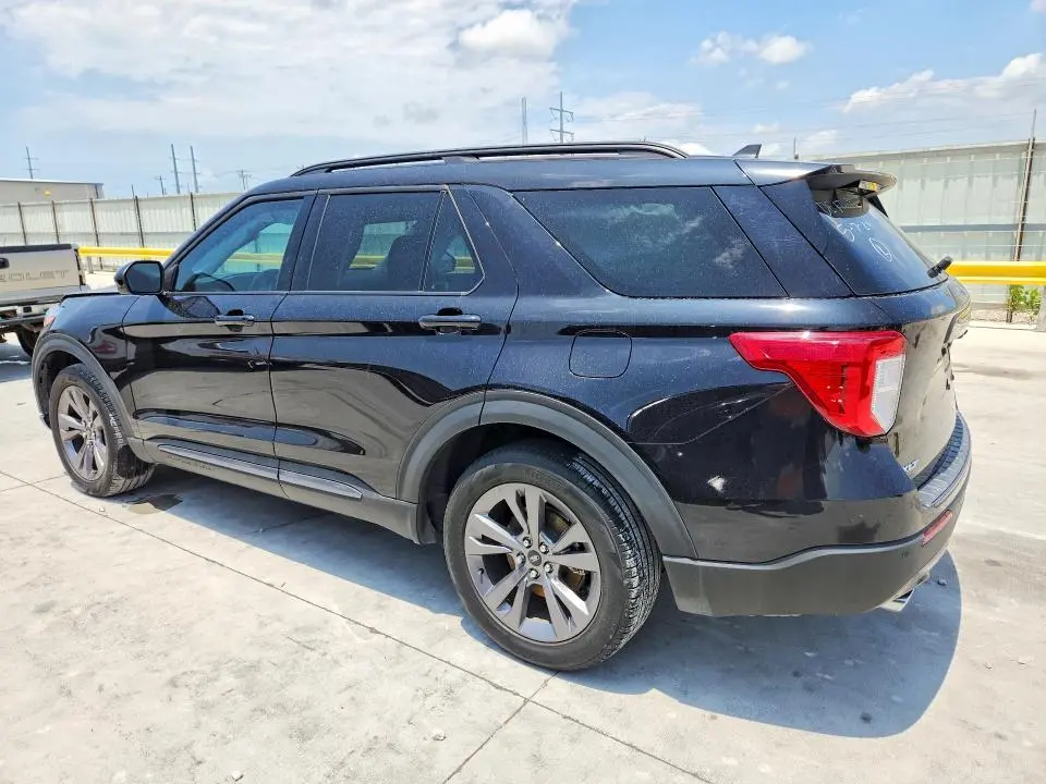 2022 FORD EXPLORER XLT  