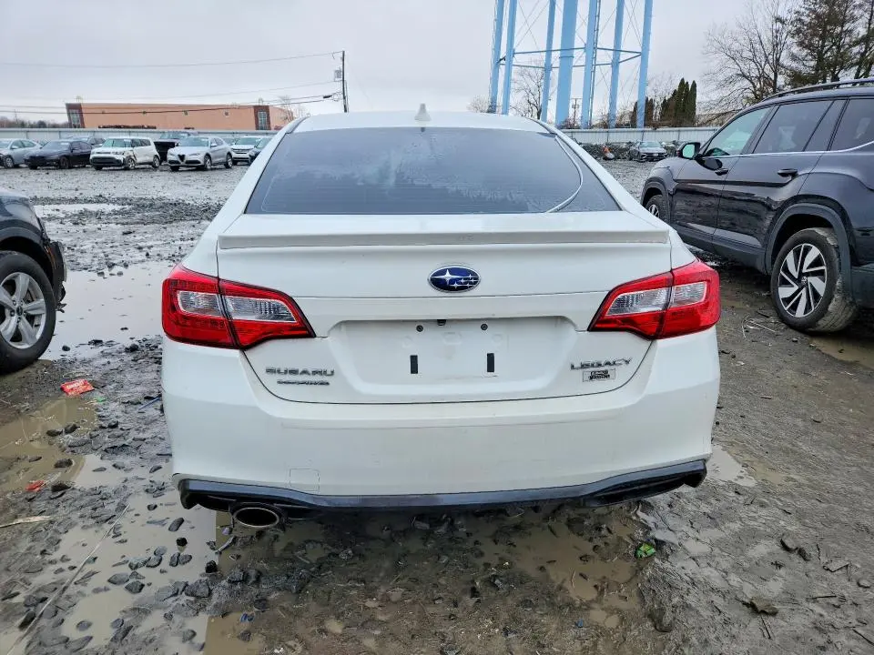2018 SUBARU LEGACY SPORT  