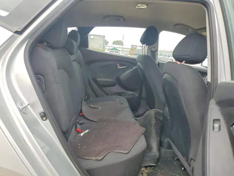 2011 HYUNDAI TUCSON GL  