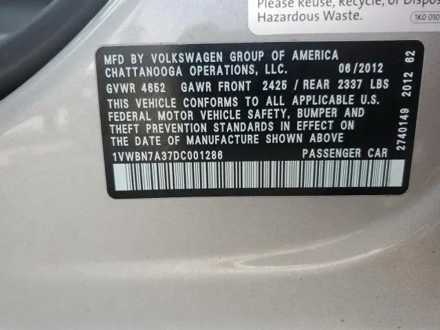2013 VOLKSWAGEN PASSAT SE  