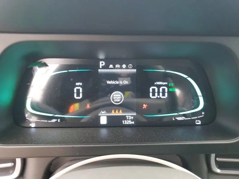 2025 HYUNDAI ELANTRA BLUE  