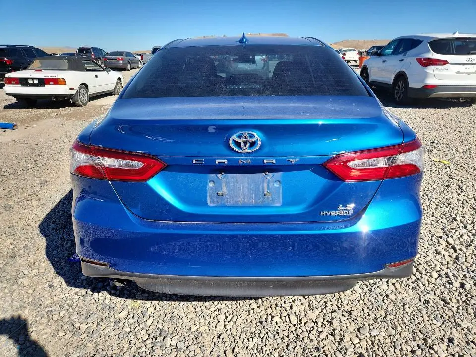 2020 TOYOTA CAMRY LE  