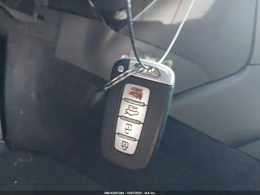 2013 HYUNDAI GENESIS 3.8 TRACK